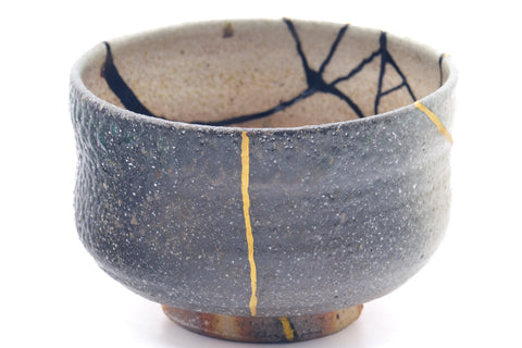 Japanese Matcha Bowl - Ash Glazed Gold Kintsugi Chawan - 550ml