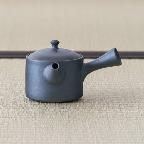 Matte Black Cylindrical Tokoname Teapot - 200ml