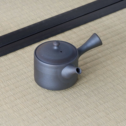 Matte Black Cylindrical Tokoname Teapot - 200ml