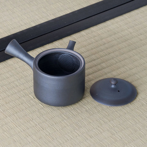 Matte Black Cylindrical Tokoname Teapot - 200ml