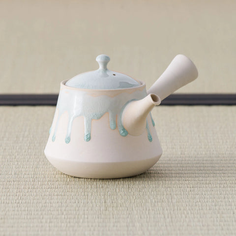 Ash-glazed Mt. Fuji Tokoname Teapot - 230ml