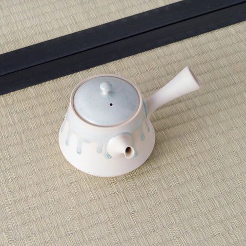 Ash-glazed Mt. Fuji Tokoname Teapot - 230ml