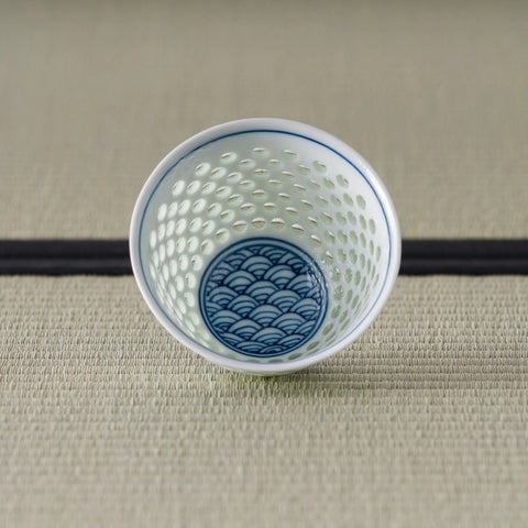 Seigaiha Crystal Carving Porcelain Kumidashi Teacup - 100ml