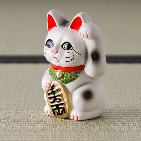 Maneki Neko - Beckoning Cat Piggy Bank