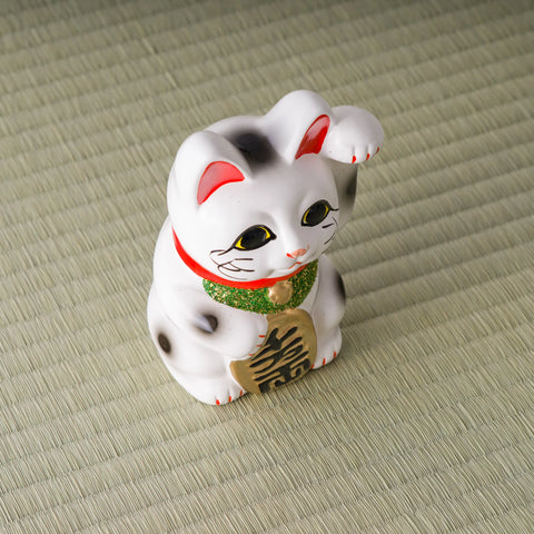 Maneki Neko - Beckoning Cat Piggy Bank