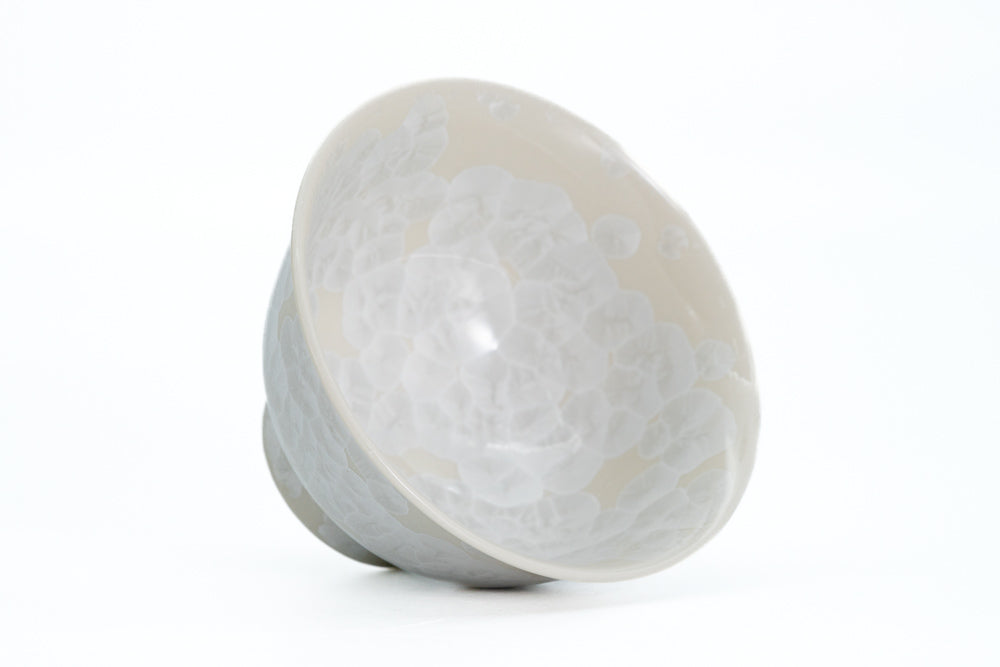 Touan Silvery White Hanakessho Crystal Glaze Yunomi - Thumbnail 2