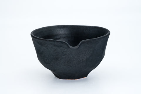 Matte Black Faceted Spouted Matcha Bowl