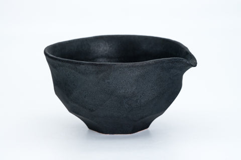 Matte Black Faceted Spouted Matcha Bowl