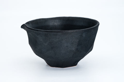 Matte Black Faceted Spouted Matcha Bowl