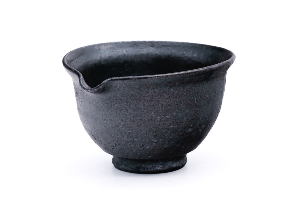 Black Matte Spouted Matcha Bowl - Thumbnail 2