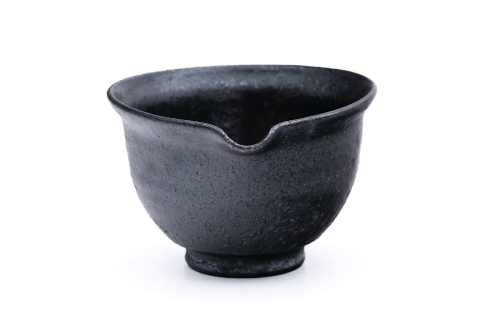 Black Matte Spouted Matcha Bowl
