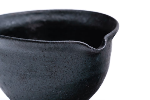 Black Matte Spouted Matcha Bowl - 150ml