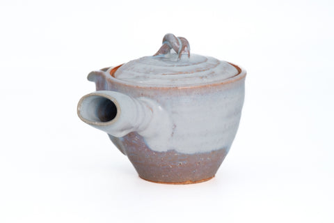 Two-tone Purple Hagi-yaki Teapot - profile view of the spout