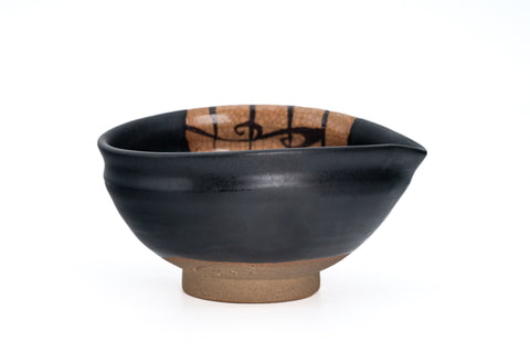 Kuro-Oribe Spouted Matcha Bowl - 350ml