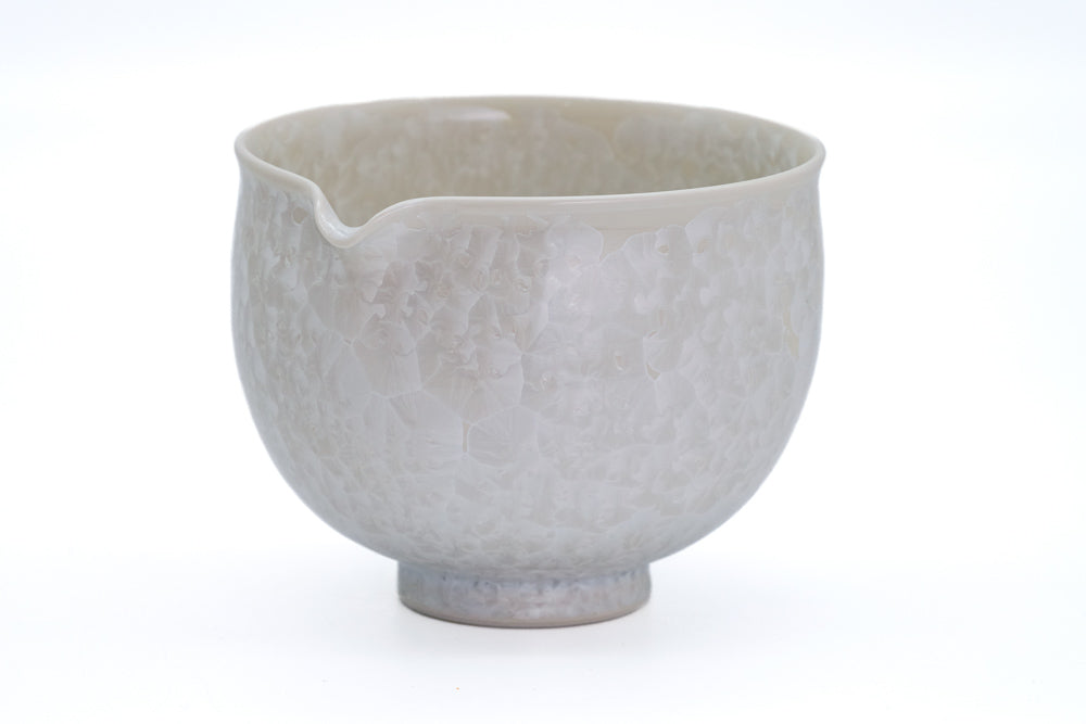 Touan Silvery White Hanakessho Crystal Glaze Spouted Matcha Bowl - Thumbnail 5