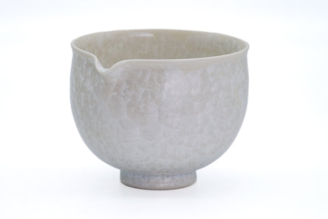 Silvery White Hanakessho Crystal Glaze Spouted Matcha Bowl