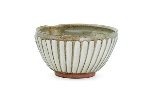 Shinogi Spouted Matcha Bowl