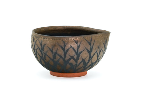 Kurokinsai Spouted Matcha Bowl