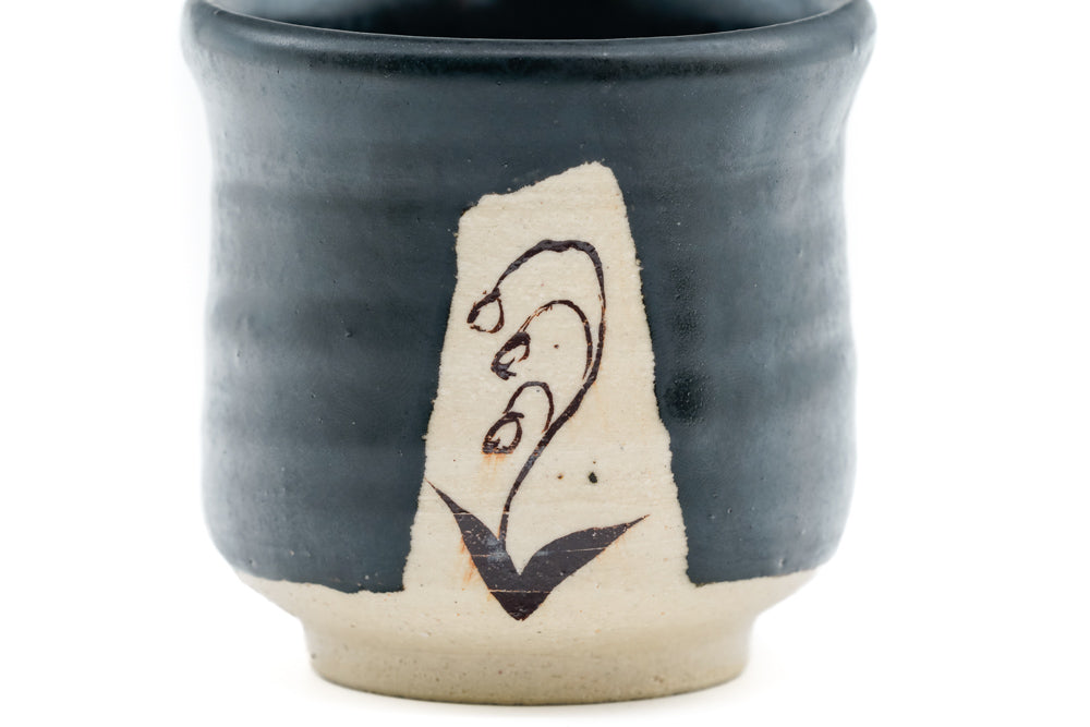 Tezumi Lily of the Valley Kuro-Oribe Yunomi - Thumbnail 5
