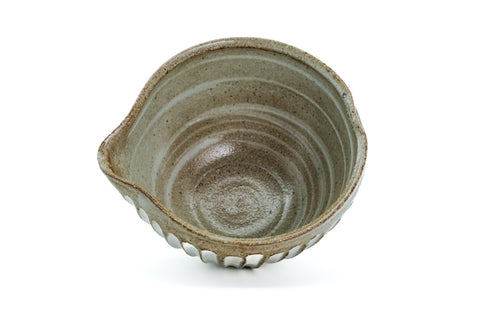 Shinogi Spouted Matcha Bowl