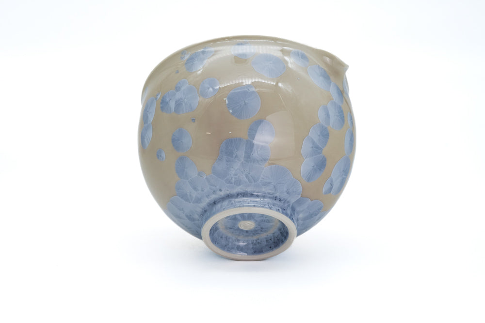 Touan Icy Blue Hanakessho Crystal Glaze Spouted Matcha Bowl - Thumbnail 5