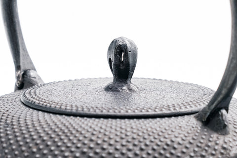 Round Arare Cast Iron Tetsubin - 1.2L