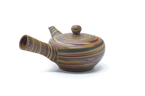 View of the kyusu with the side handle facing the viewer.