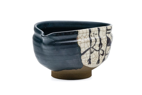 Kuro-Oribe Spouted Matcha Bowl - 350ml