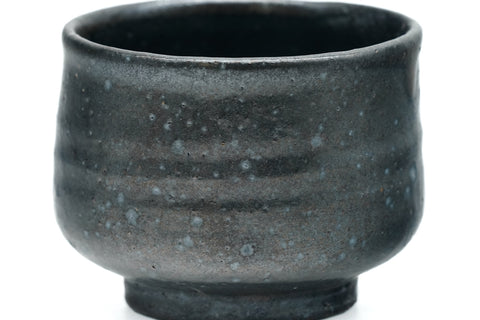 A black Japanese teacup with a matte finish, 100ml in size.