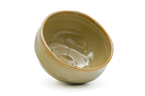 Japanese Matcha Bowl - 赤膚山 Akiyama Kiln - Beige Glazed Akahada-yaki Chawan