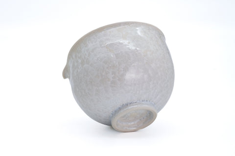 Silvery White Hanakessho Crystal Glaze Spouted Matcha Bowl