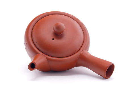 Top-down view of the lid and red clay body