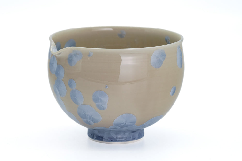 Touan Icy Blue Hanakessho Crystal Glaze Spouted Matcha Bowl - Thumbnail 3
