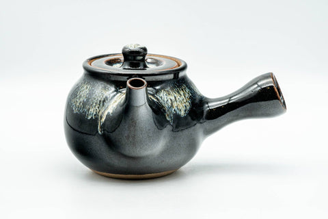 Tezumi — Japanese Kyusu - Jet Black Hare's Fur Drip-Glazed Do-ake Ceramic Filter Teapot - 340ml — three-quarter view