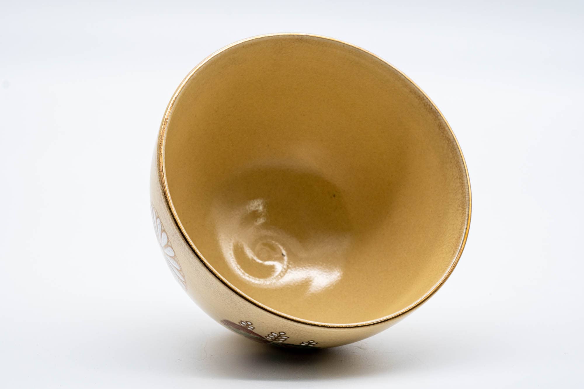 Japanese Matcha Bowl - Chrysanthemum Decorated Kyo-yaki Chawan - 300ml