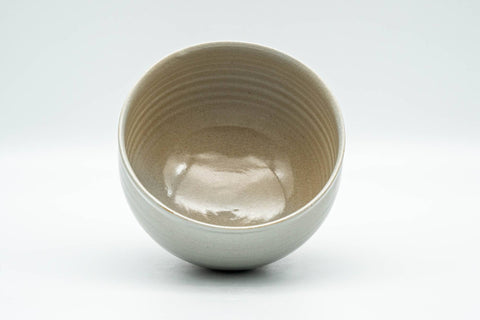 Tezumi — Japanese Matcha Bowl - Beige Grey Glazed Wan-nari Chawan - 350ml — three-quarter view