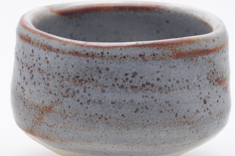 Tezumi — Japanese Matcha Bowl - Blue White Shino Glazed Mino-yaki Chawan - 400ml — tipped to show the interior
