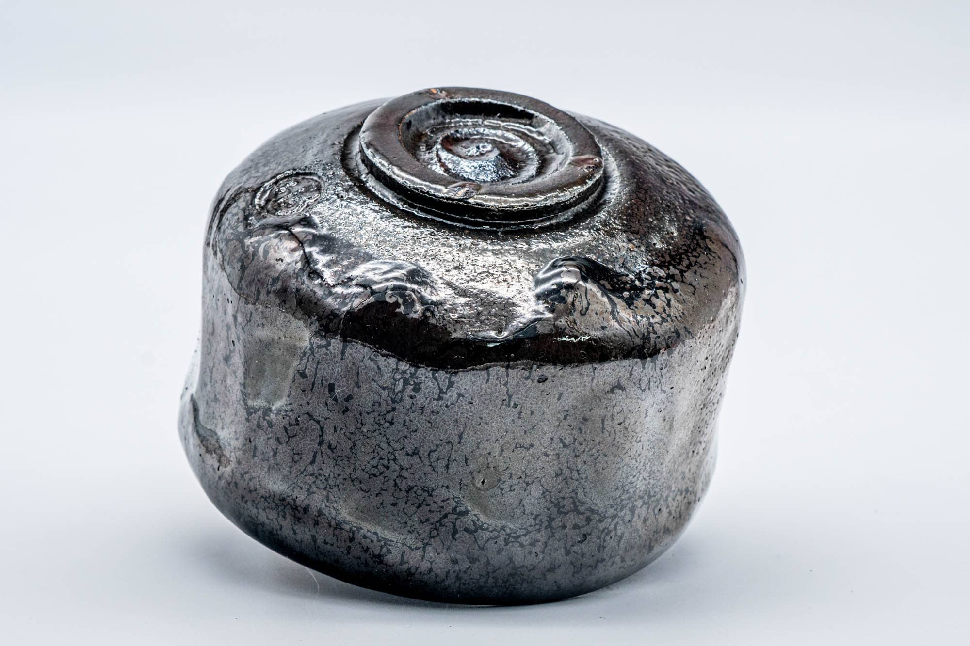 Japanese Matcha Bowl - 手 Classic Black Faceted Kuro-Raku Chawan - 300ml