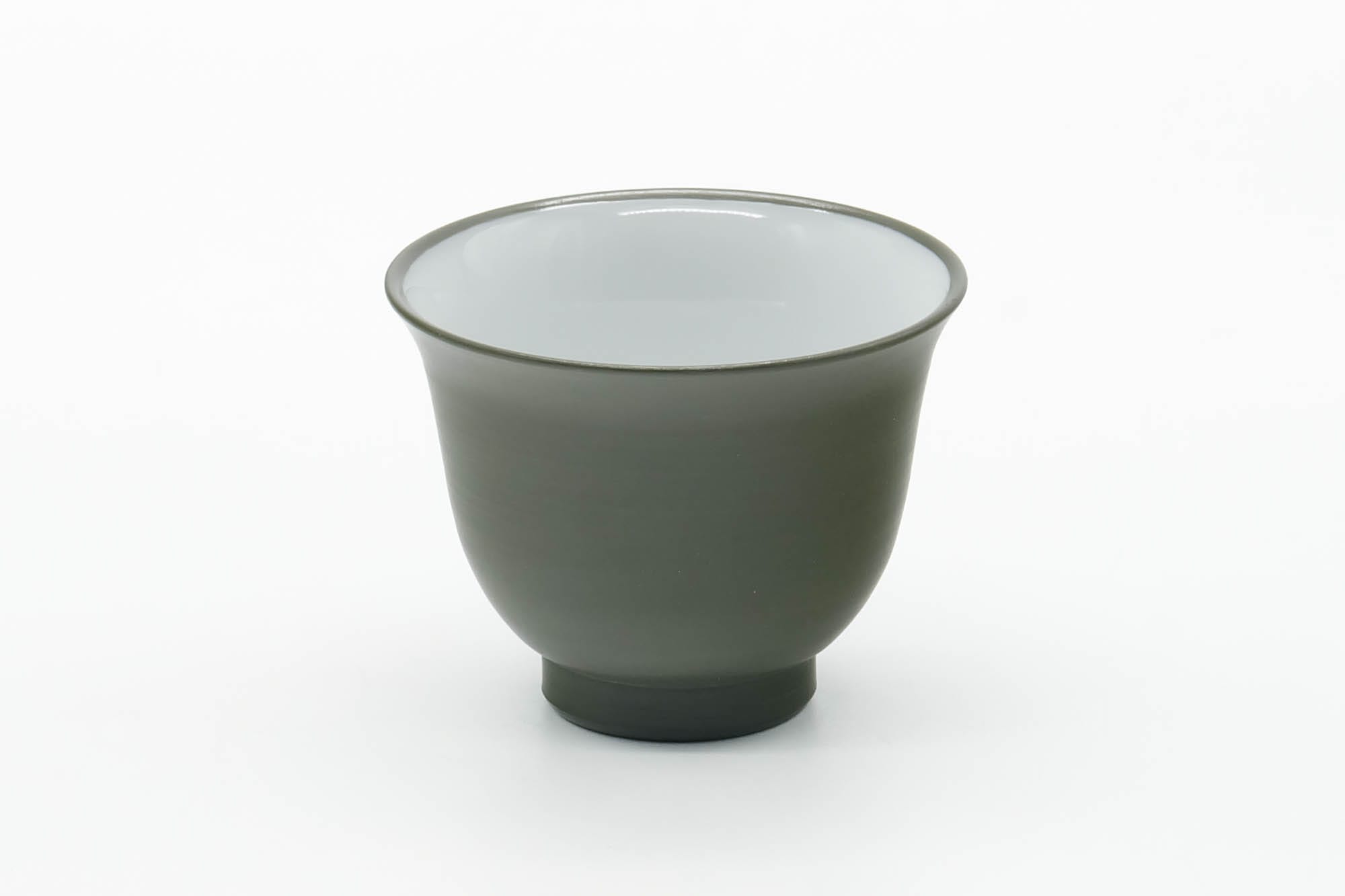 Japanese Teacup - Plum Blossom Ryokudei Tokoname White Inner-Glazed Yunomi - 60ml