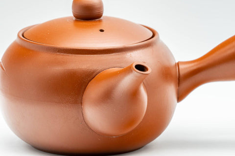 Japanese Tea Set - Bamboo Engraved Tokoname-yaki Debeso Kyusu Teapot with 4 Yunomi Teacups - teapot viewed from above