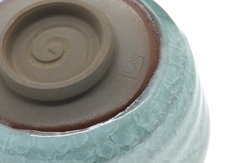 Tezumi — Japanese Matcha Bowl - Teal Snowflake Glazed Hantsutsu-gata Chawan - 410ml — closeup of the glaze