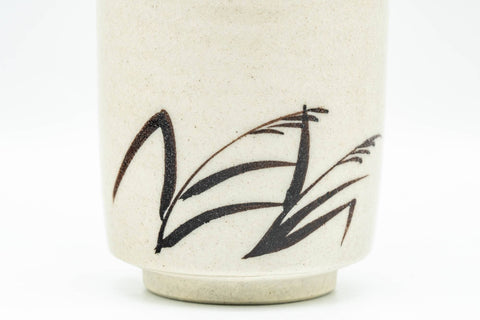 Japanese Teacups - Pair of Beige Long Grass Yunomi - 110ml - close-up of one cup's grass brushwork design