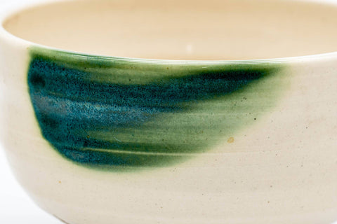 Japanese Matcha Bowl - Beige Floral Dojimari-gata Chawan - 200ml