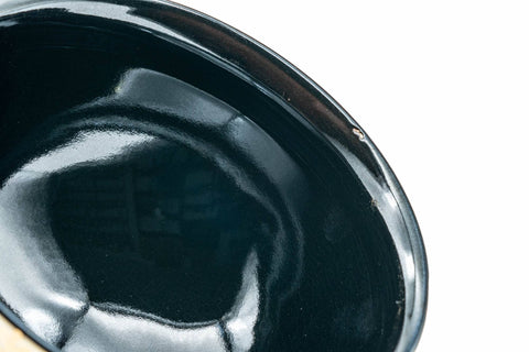 Japanese Matcha Bowl - 貴山 Kiyama - Gold Floral Black Inner-Glazed Kyo-yaki Chawan - 200ml