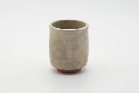 Tezumi — Japanese Teacup - Beige Grey Gohonte Hagi-yaki Yunomi - 180ml — front view from another angle