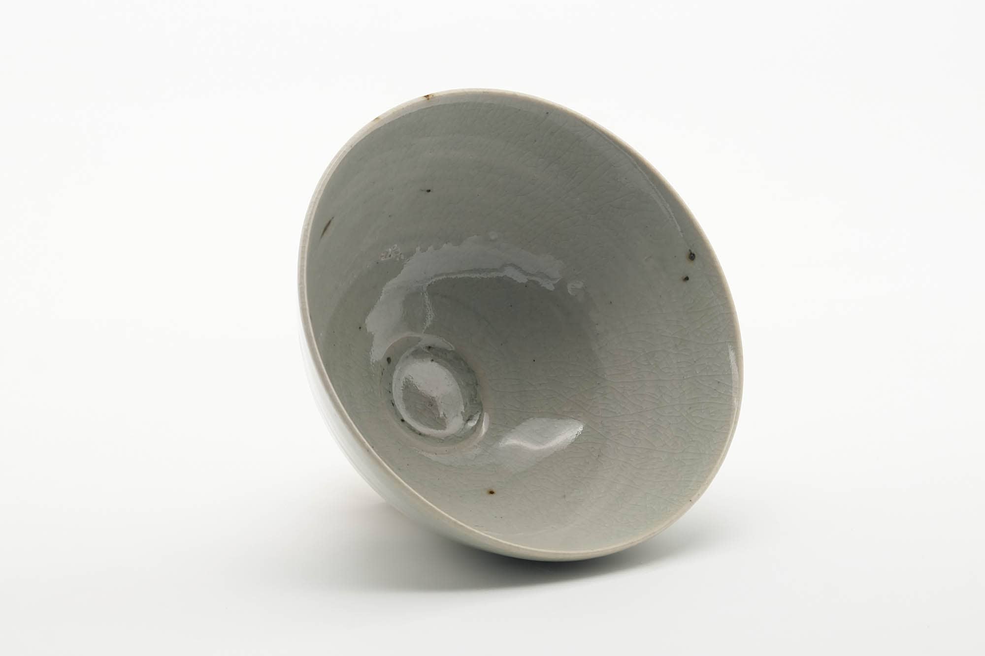 Japanese Matcha Bowl - Grey Glazed Long Grass Decorated Chawan - 330ml