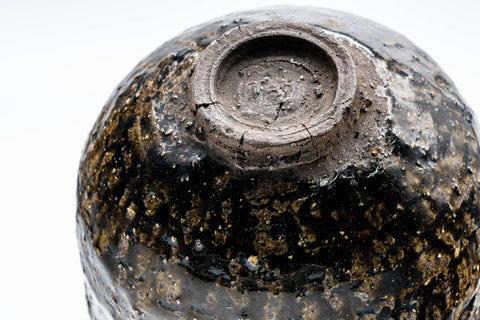 Tezumi — Japanese Matcha Bowl - Coarse Brown Glazed Chawan - 200ml — closeup of the glaze