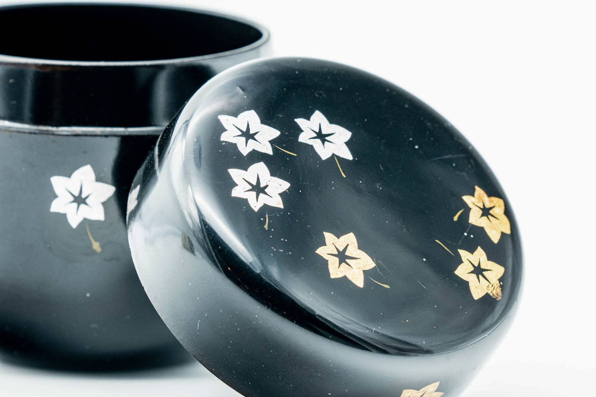Japanese Natsume - 水仙 Daffodil Suisen Black Lacquered Matcha Tea Caddy - 65ml