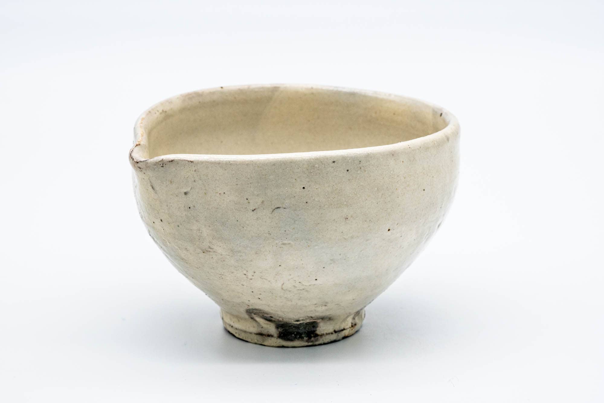 Kohiki Kyo-yaki Spouted Matcha Bowl - Thumbnail 2