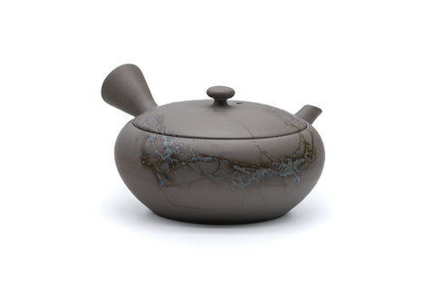 Mogake yakishime unglazed Tokoname kyusu teapot with side handle - side view with the spout to the left